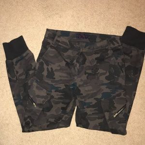 James Jeans camo joggers